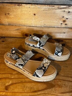 Steve Madden Fifer Python Snake Print Espadrille Wedge Sandals – Size 9
